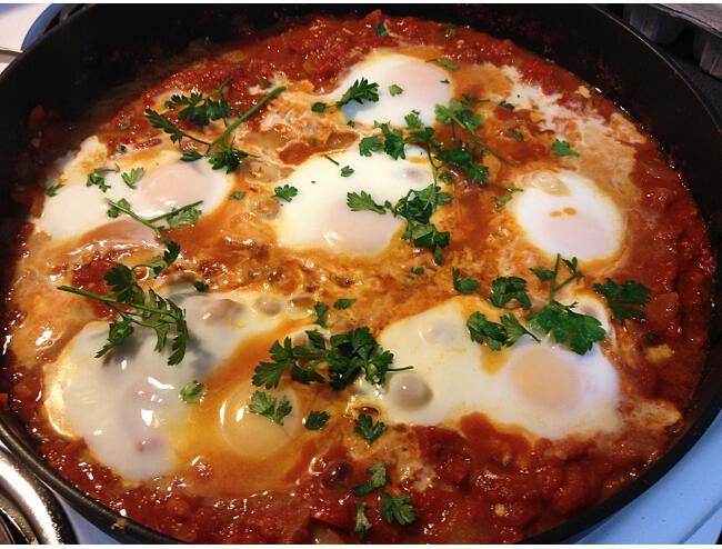 Shakshuka: a middle-eastern dish that your family may or may not like. (Just sayin.) Image from Economies of Kale